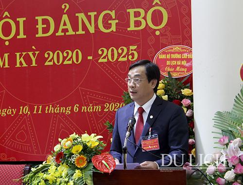 Ủy viên Ban thường vụ Đảng ủy Bộ VHTTDL, Bí thư Đảng ủy, Tổng cục trưởng TCDL Nguyễn Trùng Khánh phát biểu khai mạc Đại hội